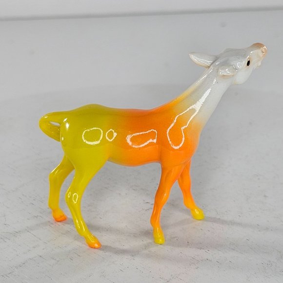 Breyer Stablemate Cornelius Spooky Surprise Candy Corn Mule #712514 - Picture 4 of 12